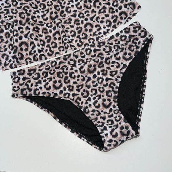 🔥NICOLE MILLER SWIMSUIT SZ MediumNew women’s - Picture 3 of 6